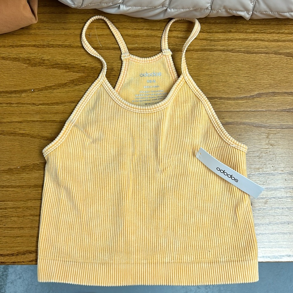 Ododos brand crop top size XS tangerine, orange color